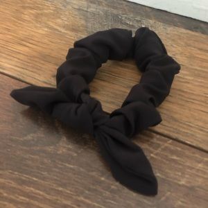 Lululemon Bow Scrunchie